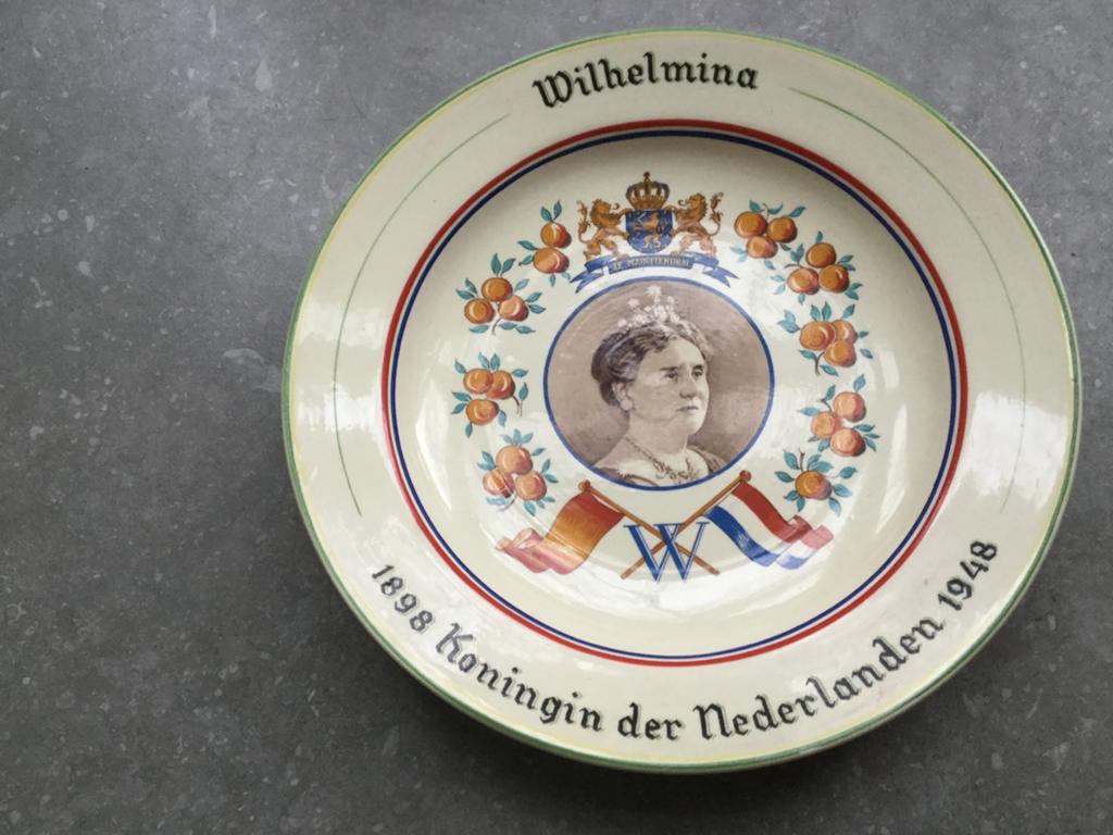 Wandbord Koningin Wilhelmina 1898-1948 Gouda Plateelbakkerij, Ophalen of Verzenden