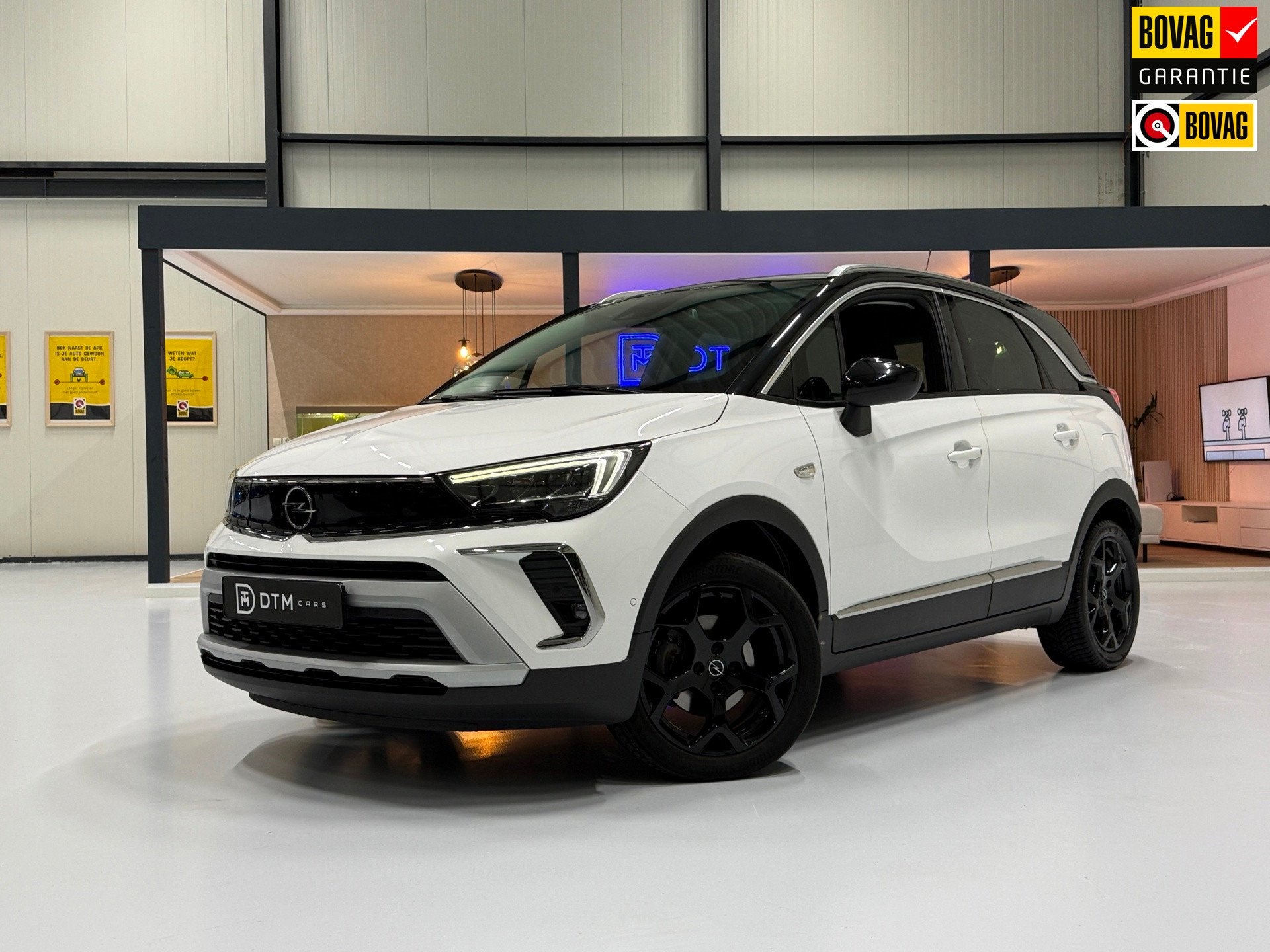 Opel Crossland X 1.2 Ultimate Aut. 130pk Black Ed. Navi 360, Auto's, Opel, Dealer onderhouden, 840 kg, Wit, Origineel Nederlands