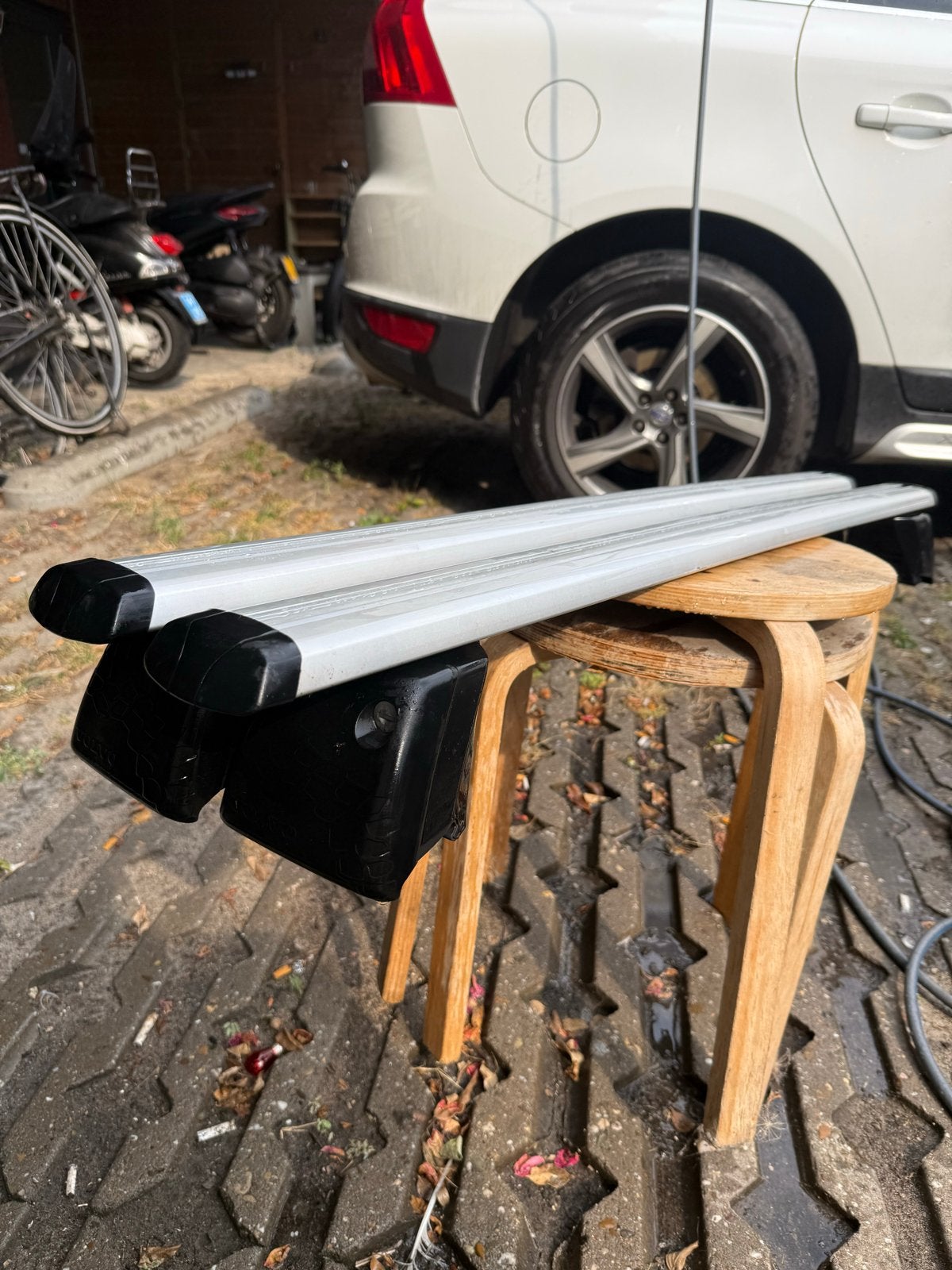 Volvo XC60 dakdragers met slot, Auto diversen, Dakdragers, Ophalen, Gebruikt