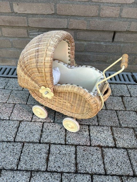 Vintage rieten poppenwagen - perfect voor babypoppen, Ophalen of Verzenden, Zo goed als nieuw, Overige typen