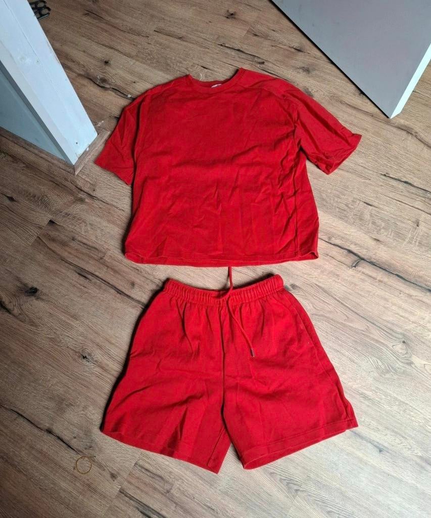 Rood Zara pakje: T-shirt en korte broek, Zara, Ophalen of Verzenden, Zo goed als nieuw