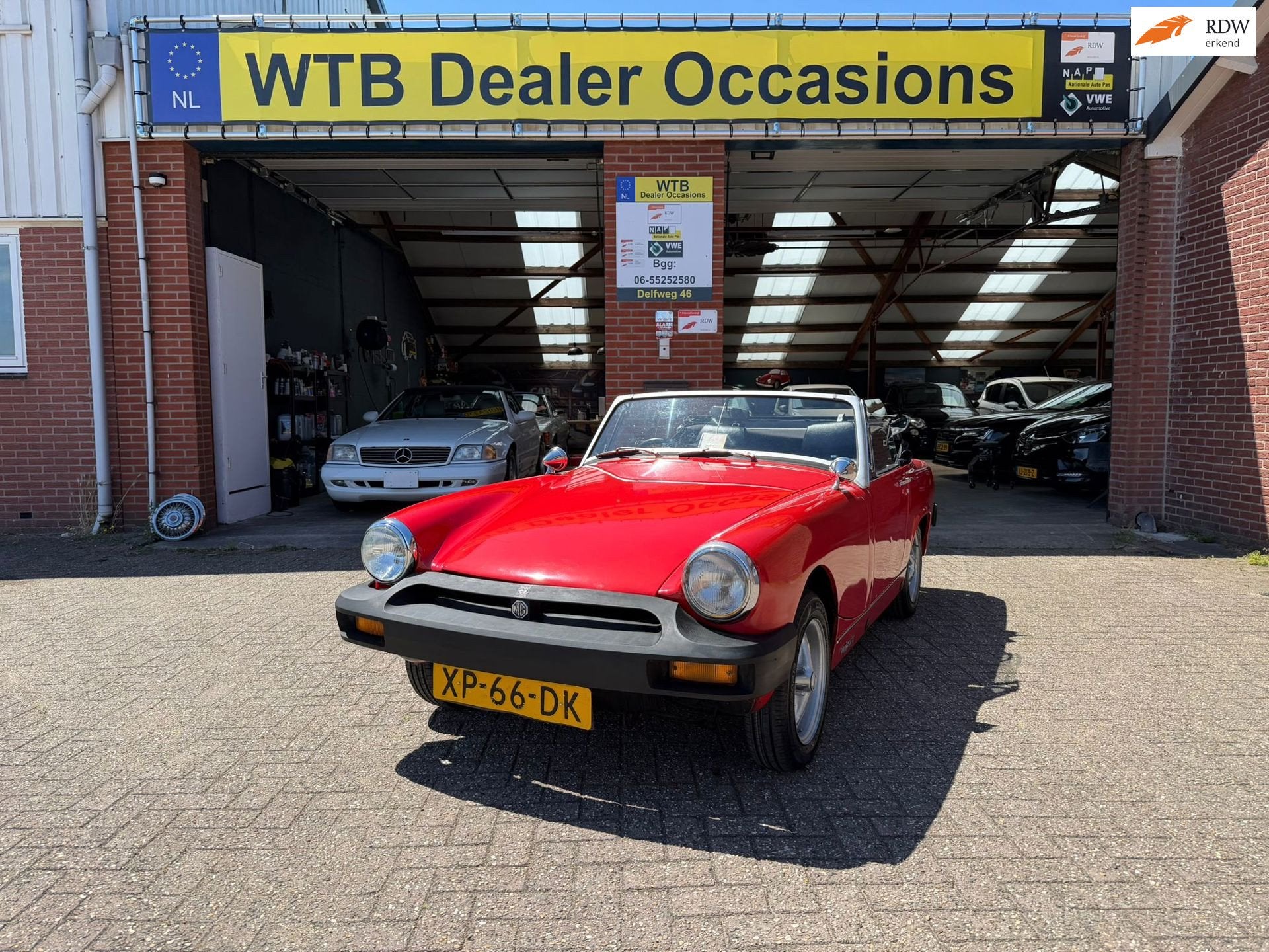 MG B type Midget, Cabrio, oldtimer, gerestaureerde auto in g