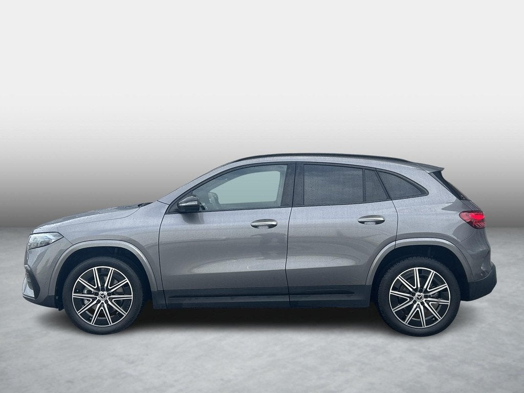 Mercedes-Benz EQA 250+ AMG | Night Pakket | Panoramadak | 36, Auto's, Mercedes-Benz, 15 min, Stof, Gebruikt, Zwart
