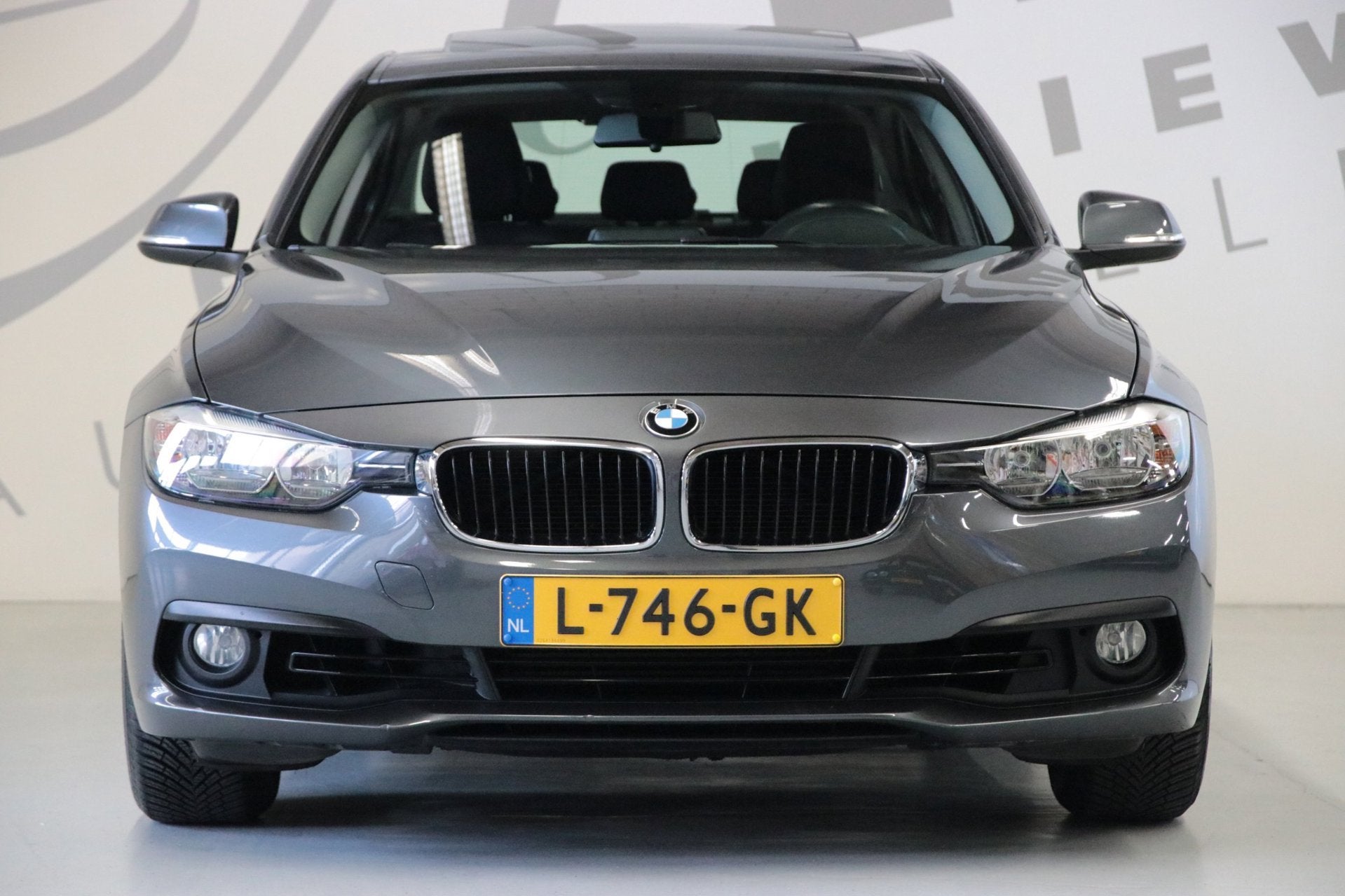 BMW 3-serie 318i/ Schuifkanteldak/ Navigatie/, Automaat, Gebruikt, 3 cilinders, Sedan