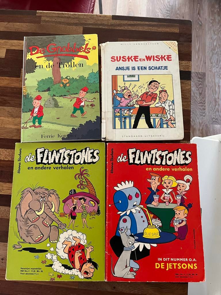 Gratis Suske en Wiske, De Gnobbels, De Flintstones strips, Boeken, Stripboeken, Meerdere stripboeken, Ophalen, Gelezen