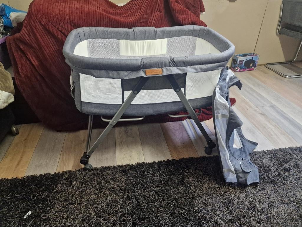 Co sleeper wieg grijs, Kinderen en Baby's, Babywiegjes en Ledikanten, Ophalen, Wieg
