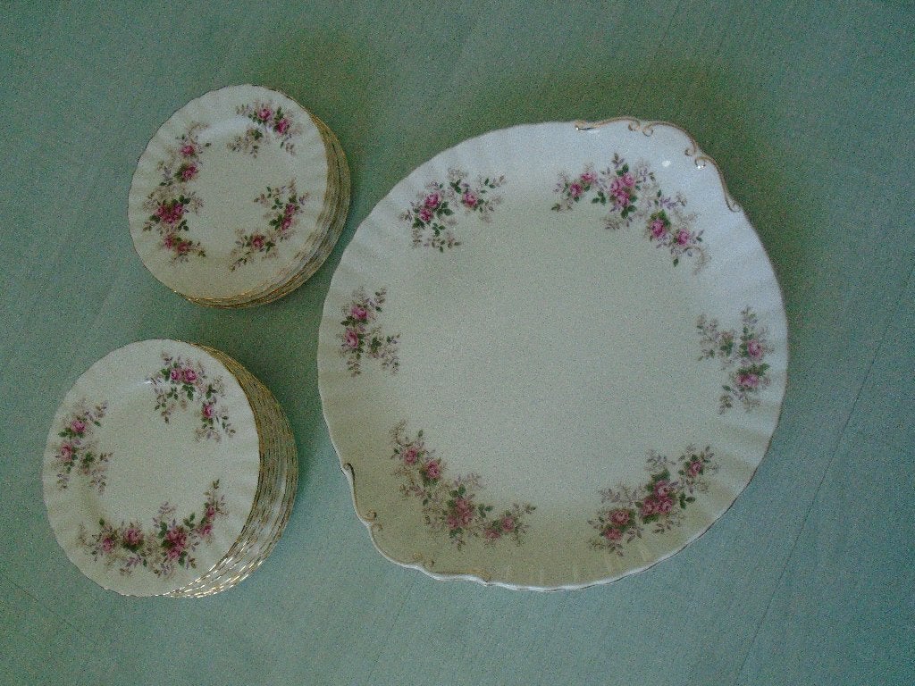royal albert, lavender rose gebaksset, Klassiek, Ophalen of Verzenden, Zo goed als nieuw, Bord(en)