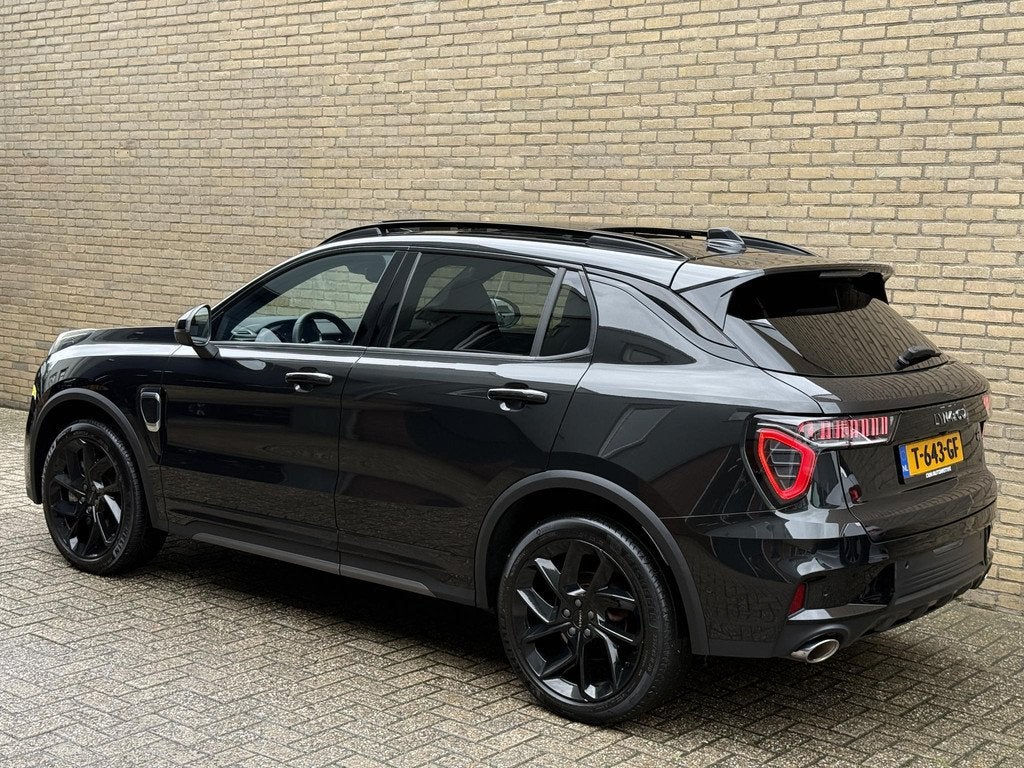 Lynk & Co 01 1.5 PHEV 261pk | Blackline | Zwarte hemel | 360, Auto's, Lynk & Co, Stof, Euro 6, Bedrijf, 1854 kg