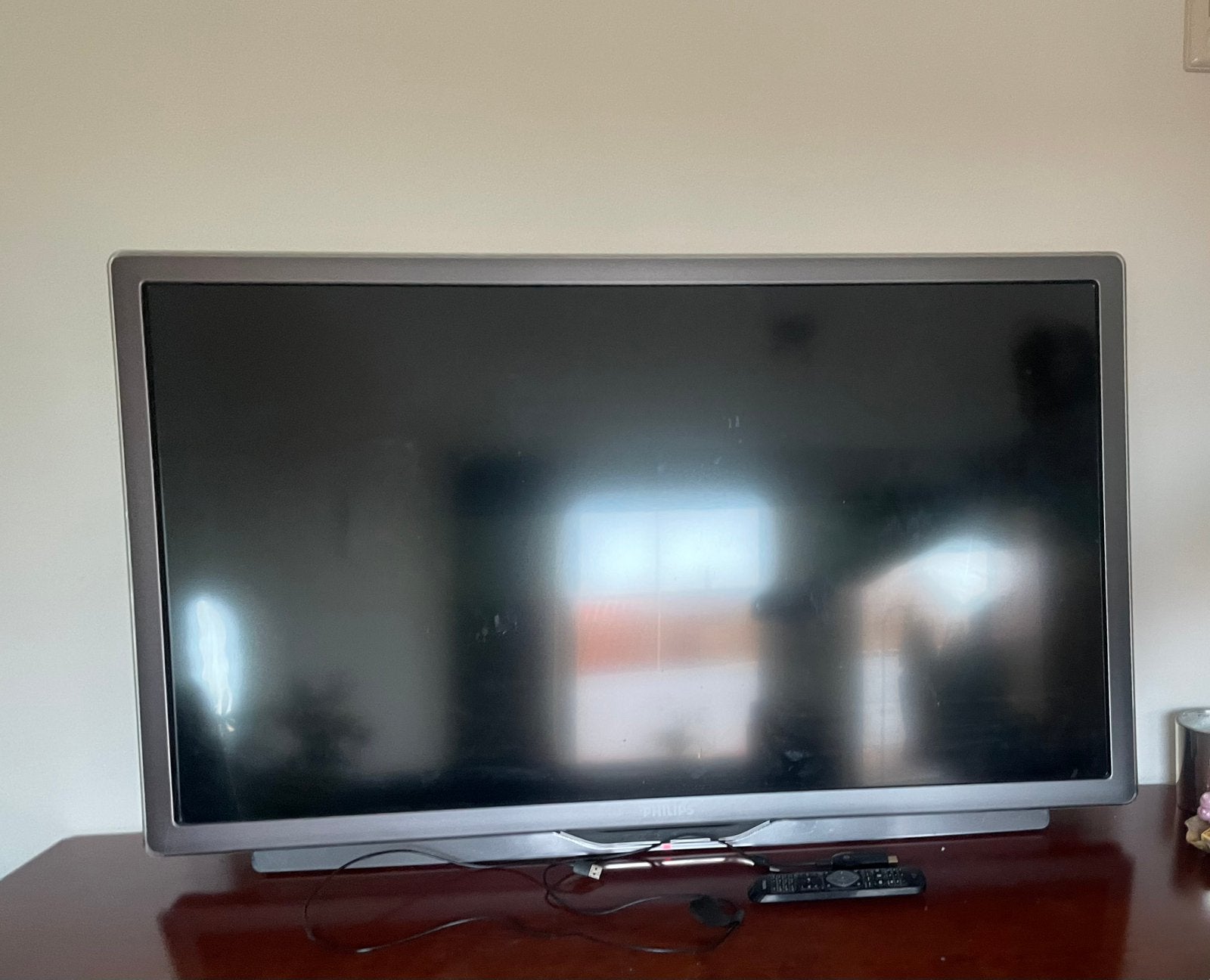 46 inch philips tv met afstandsbediening, Ophalen, Philips, 50 Hz, 100 cm of meer
