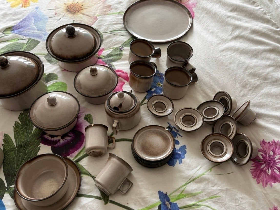 Potterie de driehoek servies set, aardewerk, bruin/beige, Gebruikt, Overige merken, Vintage, Ophalen of Verzenden