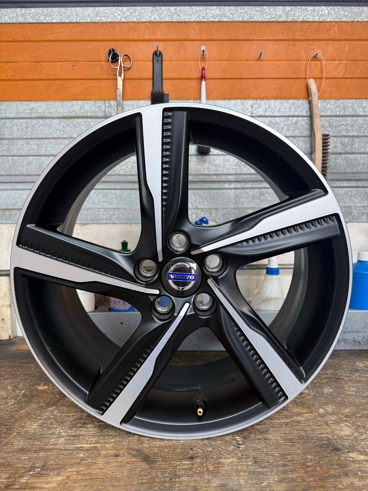 (Nieuw) Volvo Ixion II (Ixion 2) 18-inch R-Design velgen, Ophalen, 18 inch, Velg(en), Nieuw