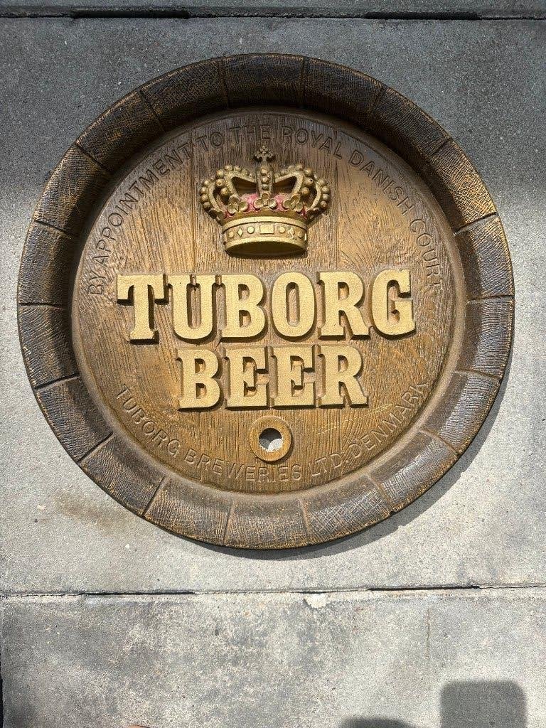 Tuborg vintage wanddisplay, Verzamelen, Biermerken, Ophalen, Gebruikt, Reclamebord, Plaat of Schild, Overige merken