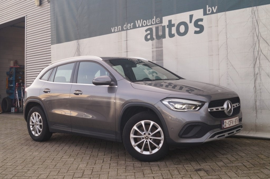 Mercedes-Benz GLA 180d Automaat Business Line -ECC-NAVI-TREK, Auto's, Automaat, USB, Gebruikt, Euro 6