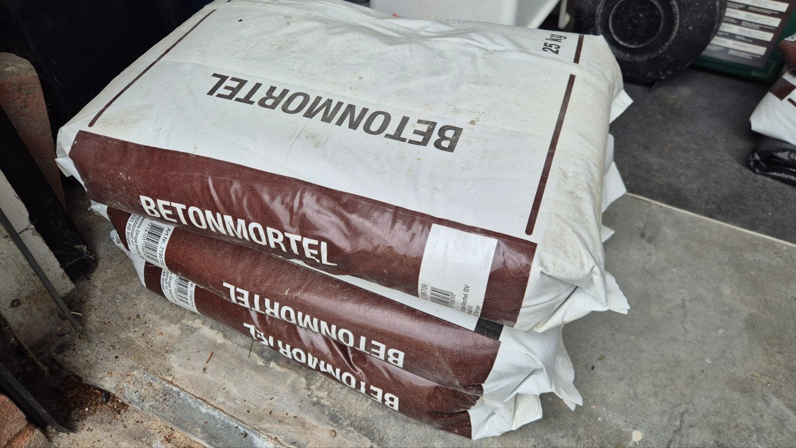 3 zakken Remix droge beton mortel, Ophalen, Nieuw