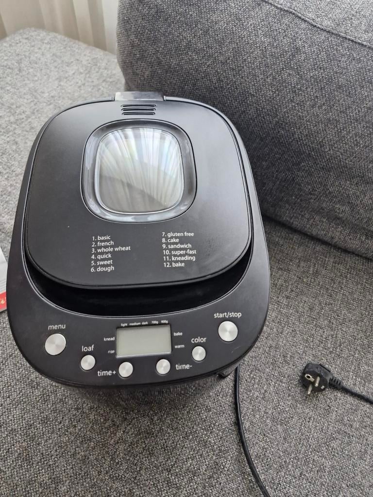 Broodbakmachine 1 keer gebruikt, Ophalen, Zo goed als nieuw