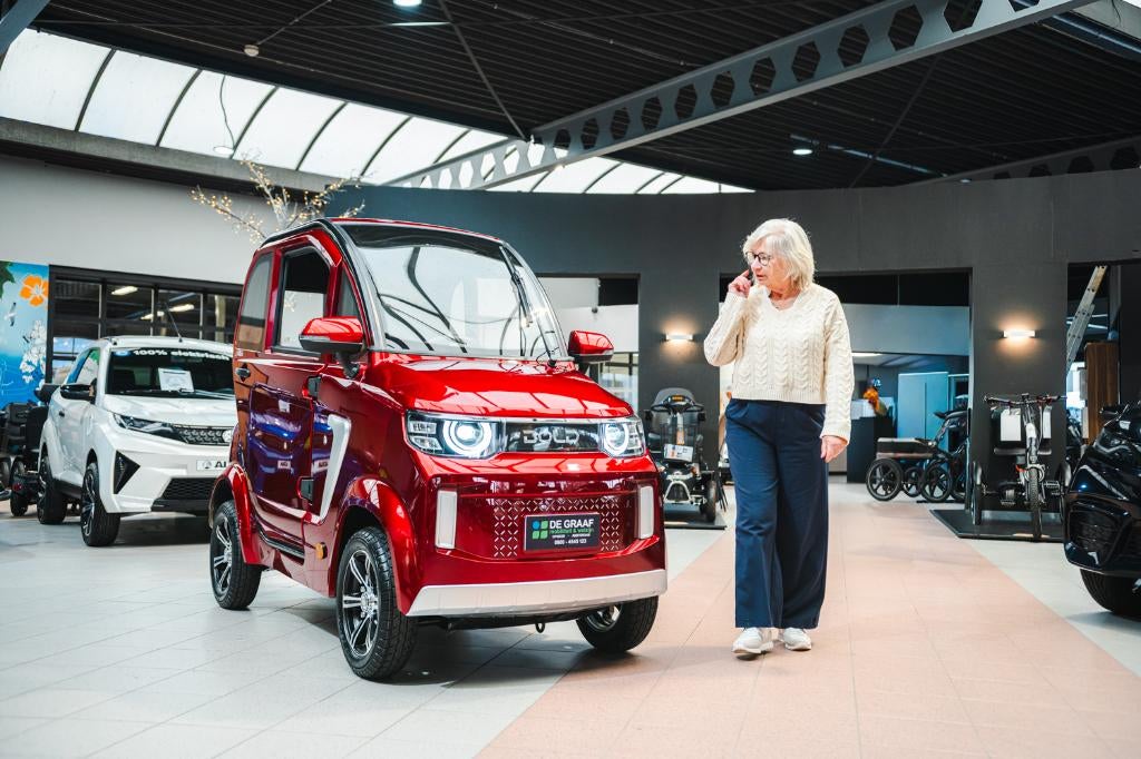 Bold Cura elektrisch rijbewijsvrije auto (invalidenvoertuig), Diversen, Brommobielen en Scootmobielen, Overige merken, Nieuw, Ophalen of Verzenden