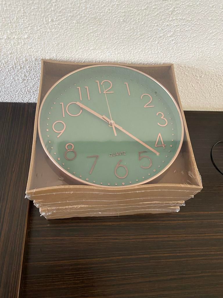 Villa Volance Wandklok Ø 30 cm - Nieuw in doos, Ophalen, Nieuw, Analoog, Wandklok