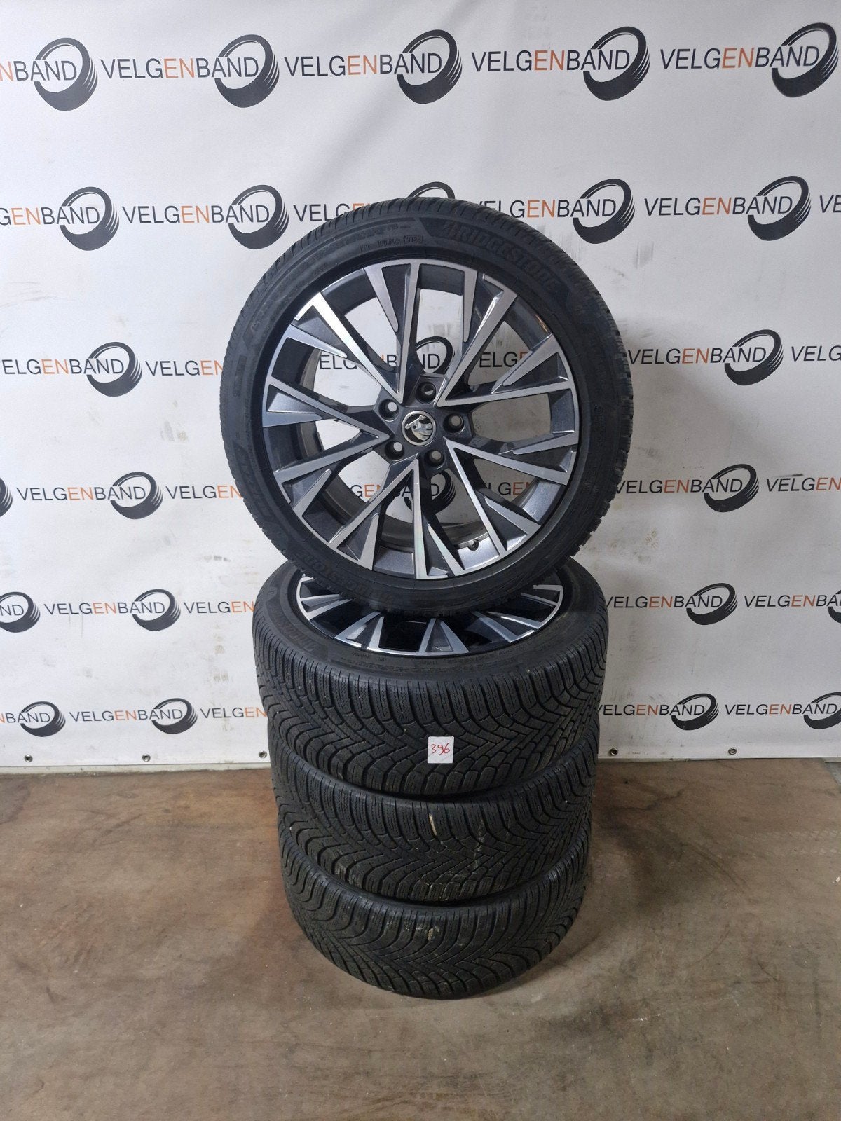 Winterset Skoda Superb IV 235 45 18 5x112 Dofida Super B IV, 18 inch, Gebruikt, ., Banden en Velgen