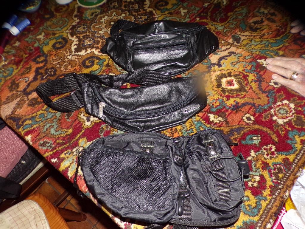 3 heuptasjes, Ophalen of Verzenden, Zo goed als nieuw, 30 cm of meer, Minder dan 35 cm