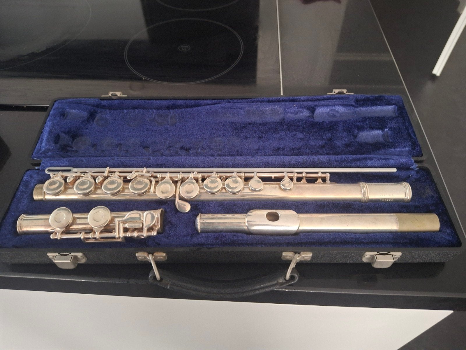 Gemeinhardt Dwarsfluit - Onderhoud nodig, Muziek en Instrumenten, Ophalen of Verzenden, Gebruikt, Dwarsfluit, Met koffer of tas
