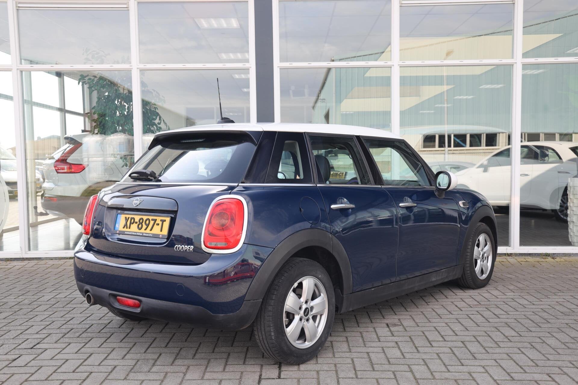 Mini Mini 1.5 Cooper|Airco|Bluetooth|BTW|, Voorwielaandrijving, 136 pk, Gebruikt, Euro 6