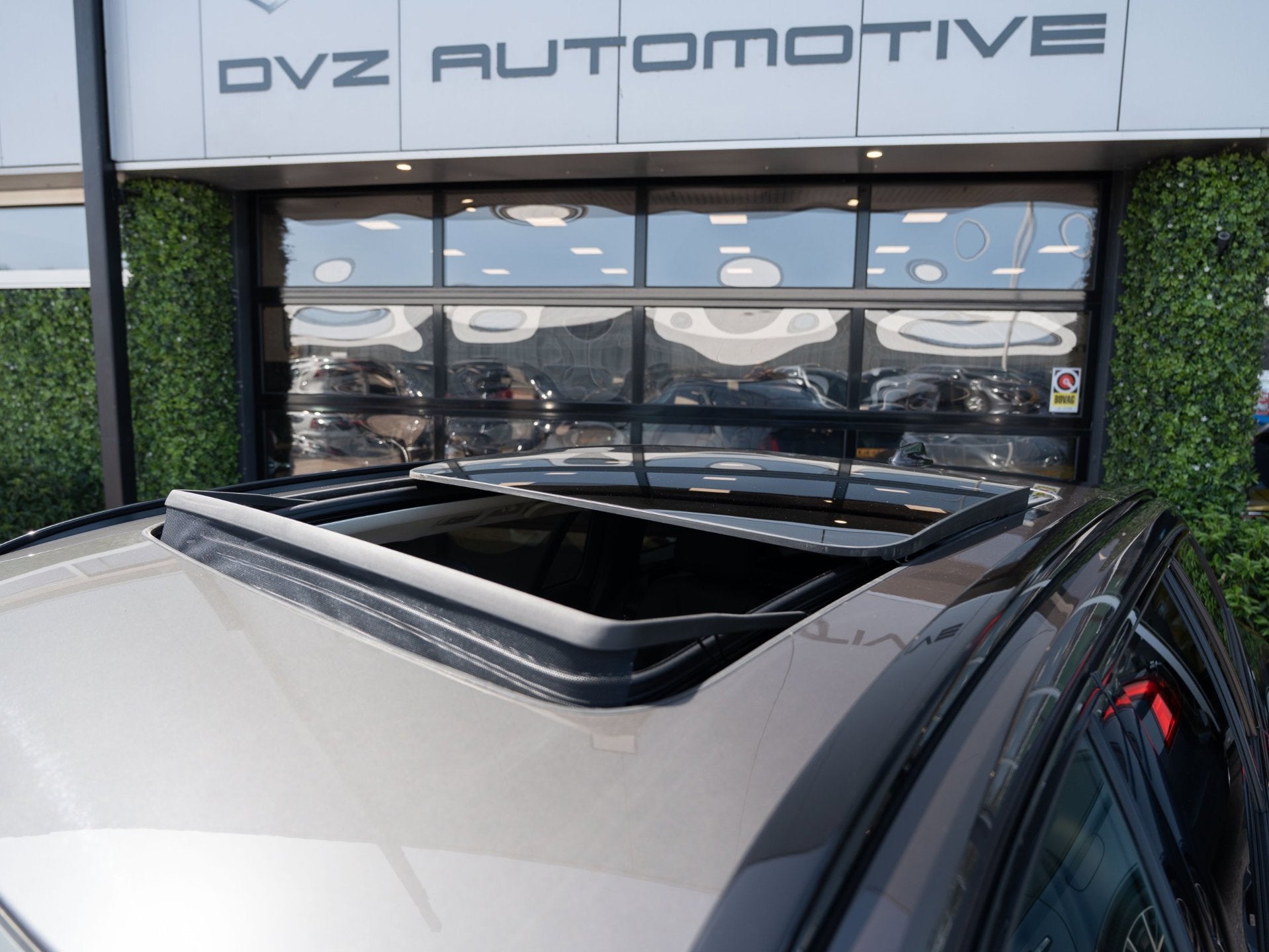 Volvo V60 2.0 T6 PHEV 350PK AWD Plus Dark |100% | Pano | Sur, Automaat, Dealer onderhouden, Zwart, 4 cilinders