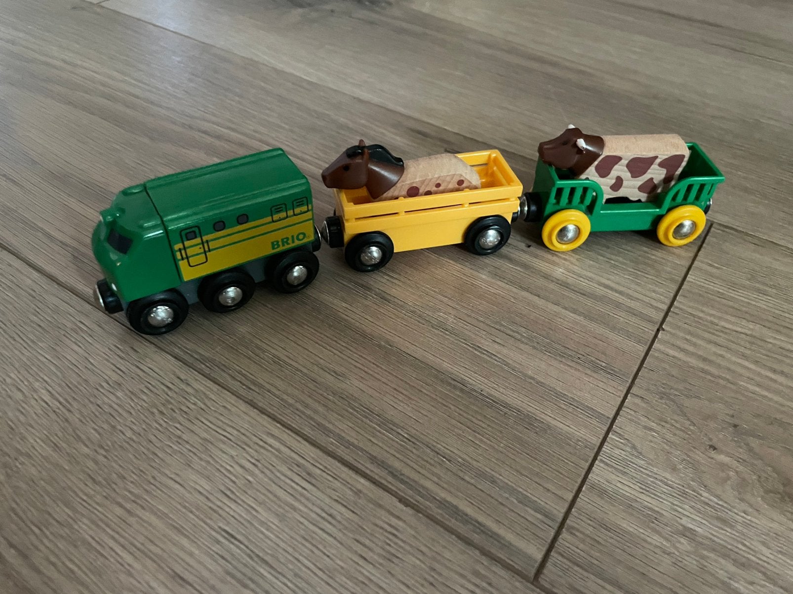 Brio trein met 2 wagons, Ophalen, Nieuw