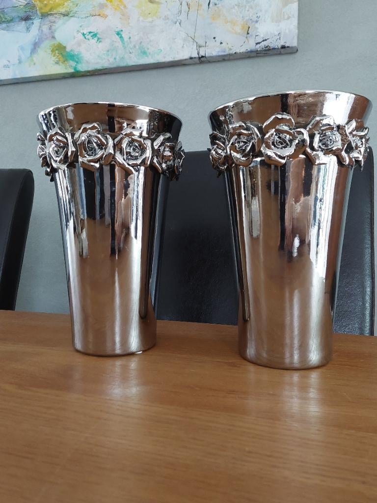 Twee zilverkleurige vazen, Ophalen, Overige kleuren, Aardewerk of Porselein, Zo goed als nieuw