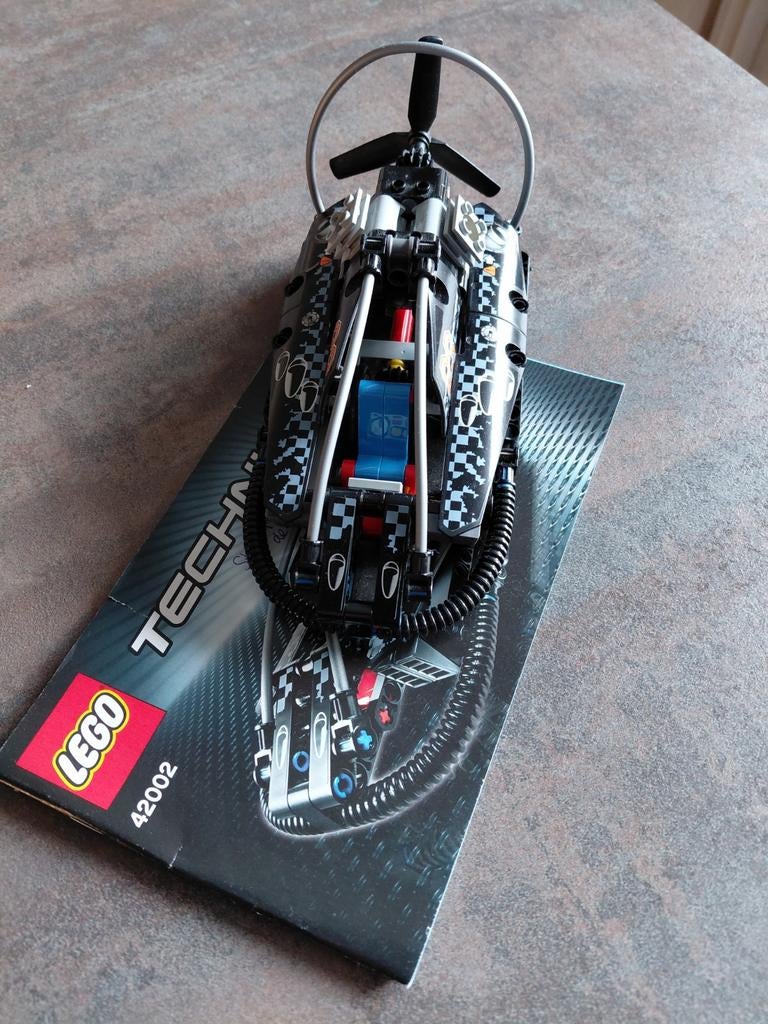 Lego Technic 42002 Hovercraft - Compleet met instructies, Ophalen of Verzenden