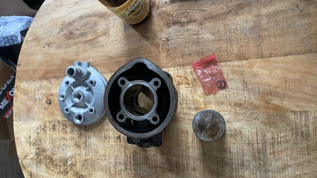 70 cc cilinder met zuiger (rieju mrx am6 ), Ophalen of Verzenden, Gebruikt, Cilinder