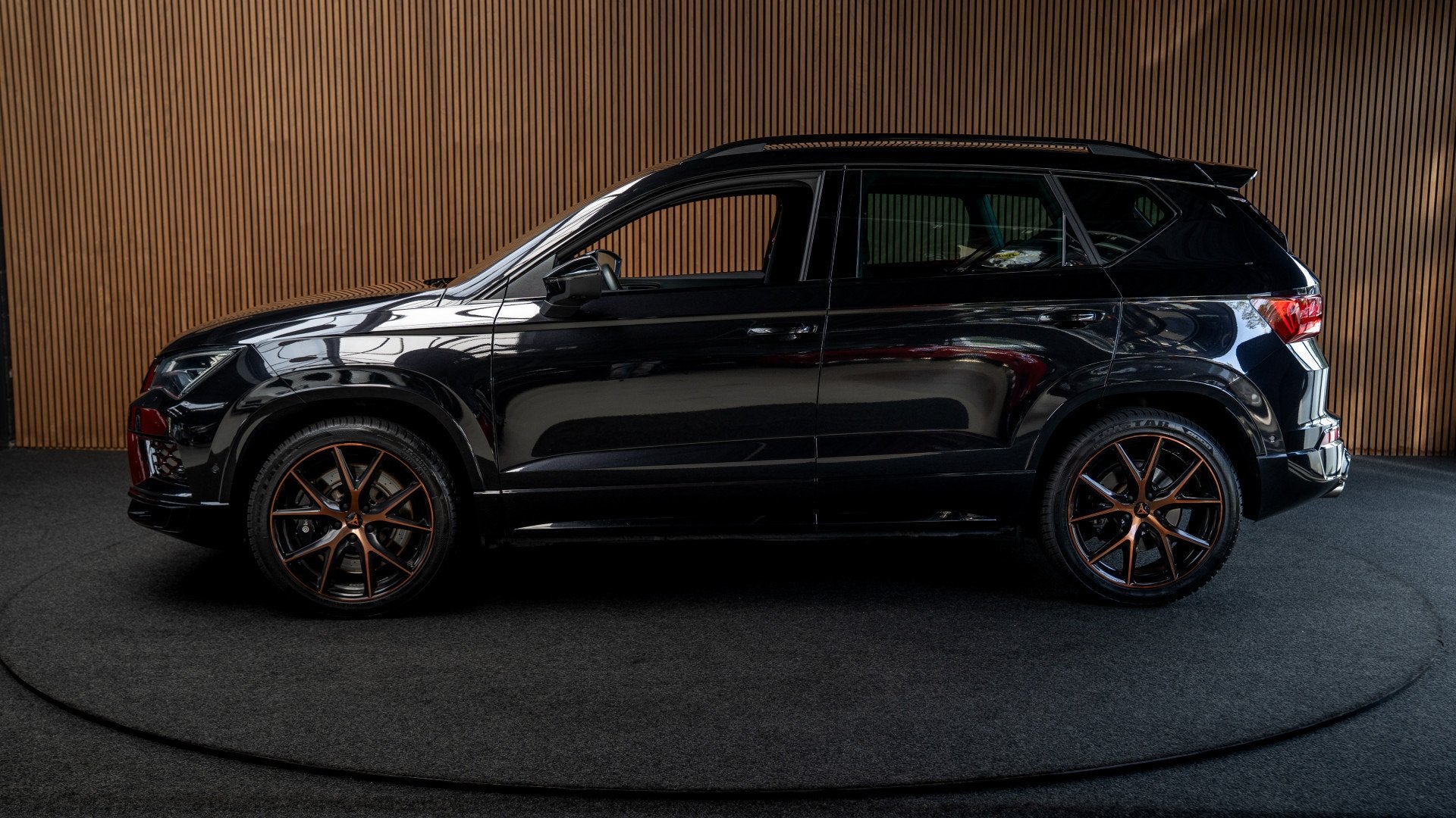 CUPRA Ateca 2.0 TSI 4DRIVE Panodak Virtual 360° Camera Leer, Automaat, Dealer onderhouden, Achterwielaandrijving, Gebruikt