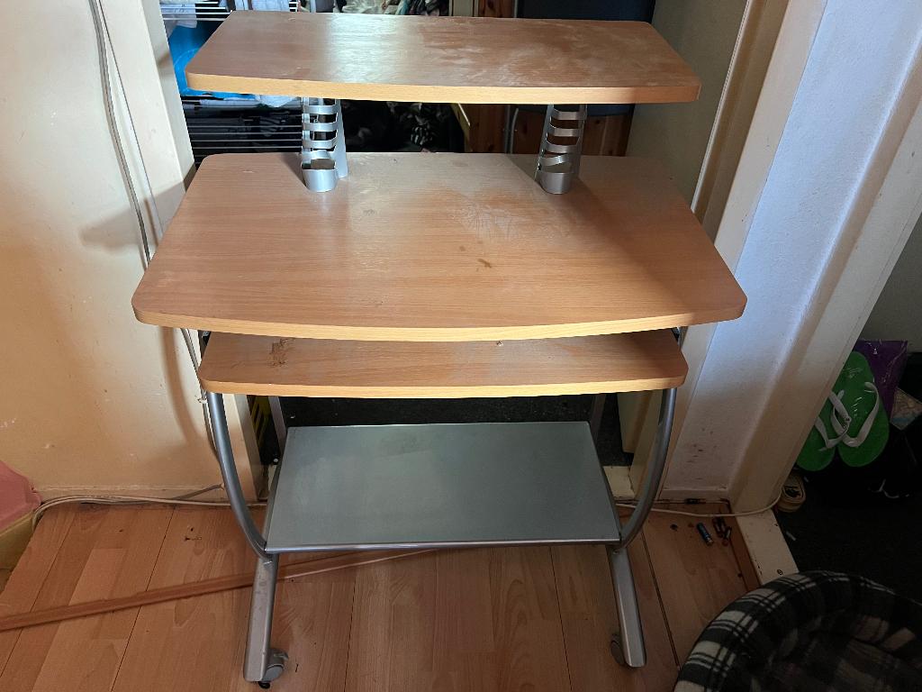 Computertafel, Ophalen, Minder dan 55 cm, Gebruikt, 60 cm of meer