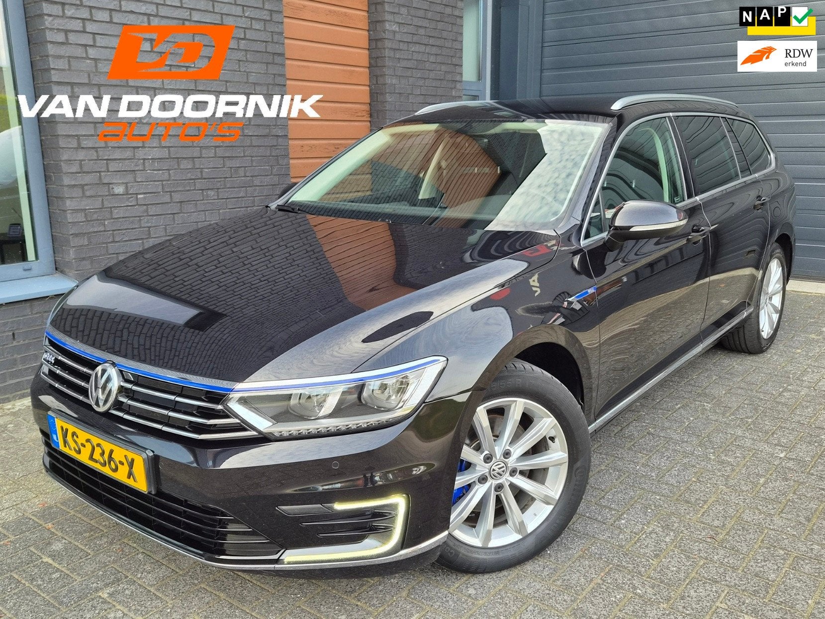 Volkswagen Passat Variant 1.4 TSI GTE Connected Series 218PK, Dealer onderhouden, Stof, Gebruikt, Zwart