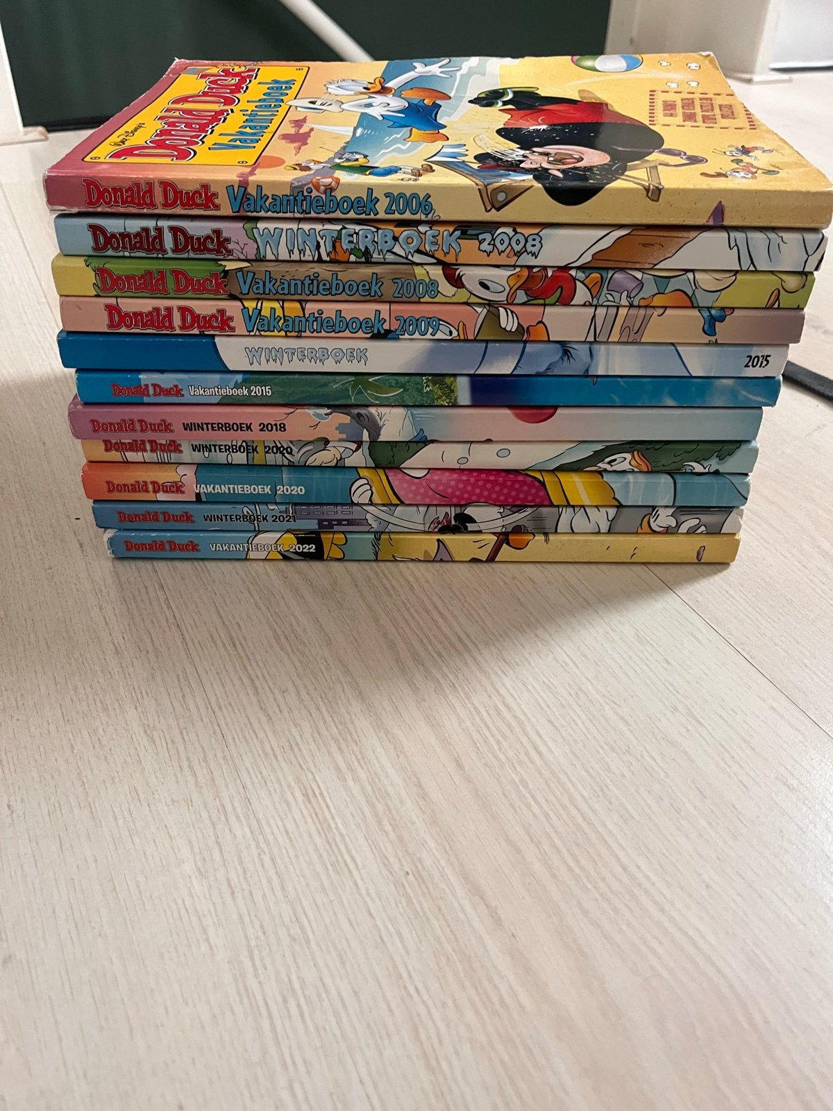 11 Donald Duck Vakantieboeken en Winterboeken, Boeken, Stripboeken, Meerdere stripboeken, Ophalen of Verzenden, Gelezen