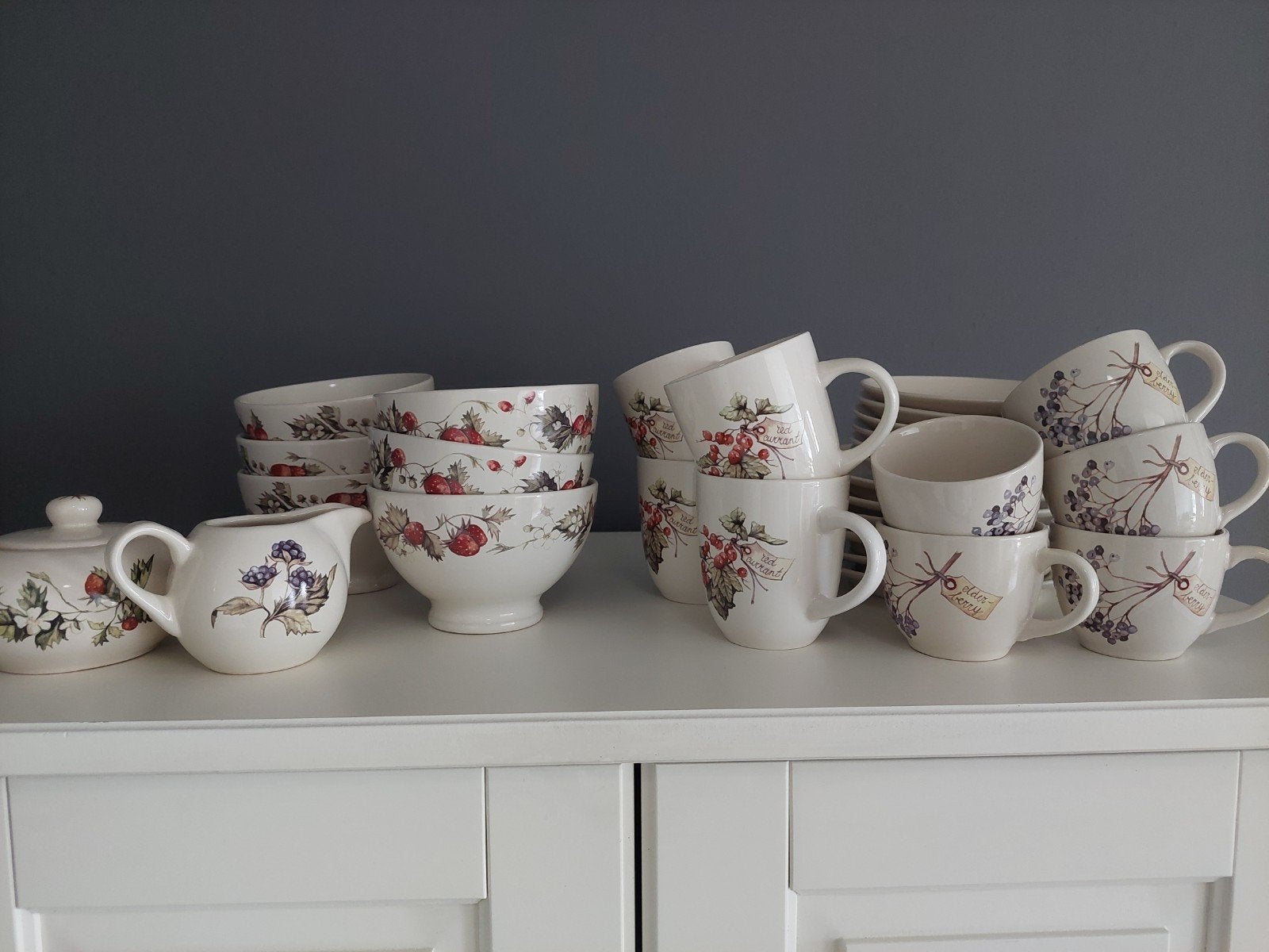Jet by Ter Steege servies met bessenmotief, Ophalen, Gebruikt, Keramiek, Landelijk/Boerenbont