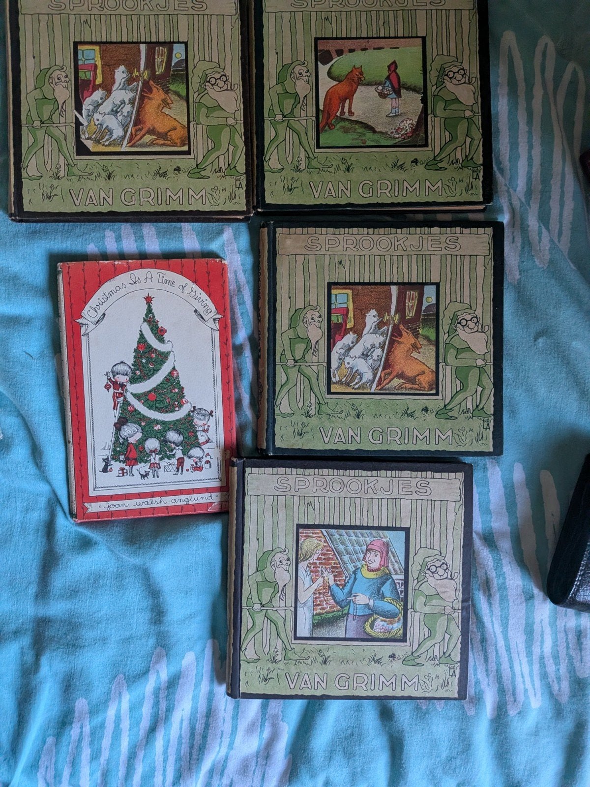 Sprookjes van Grimm en Kerstboekje - Vintage Boeken, Ophalen of Verzenden, Gelezen, Gebroeders Grimm, Joan Walsh Anglund