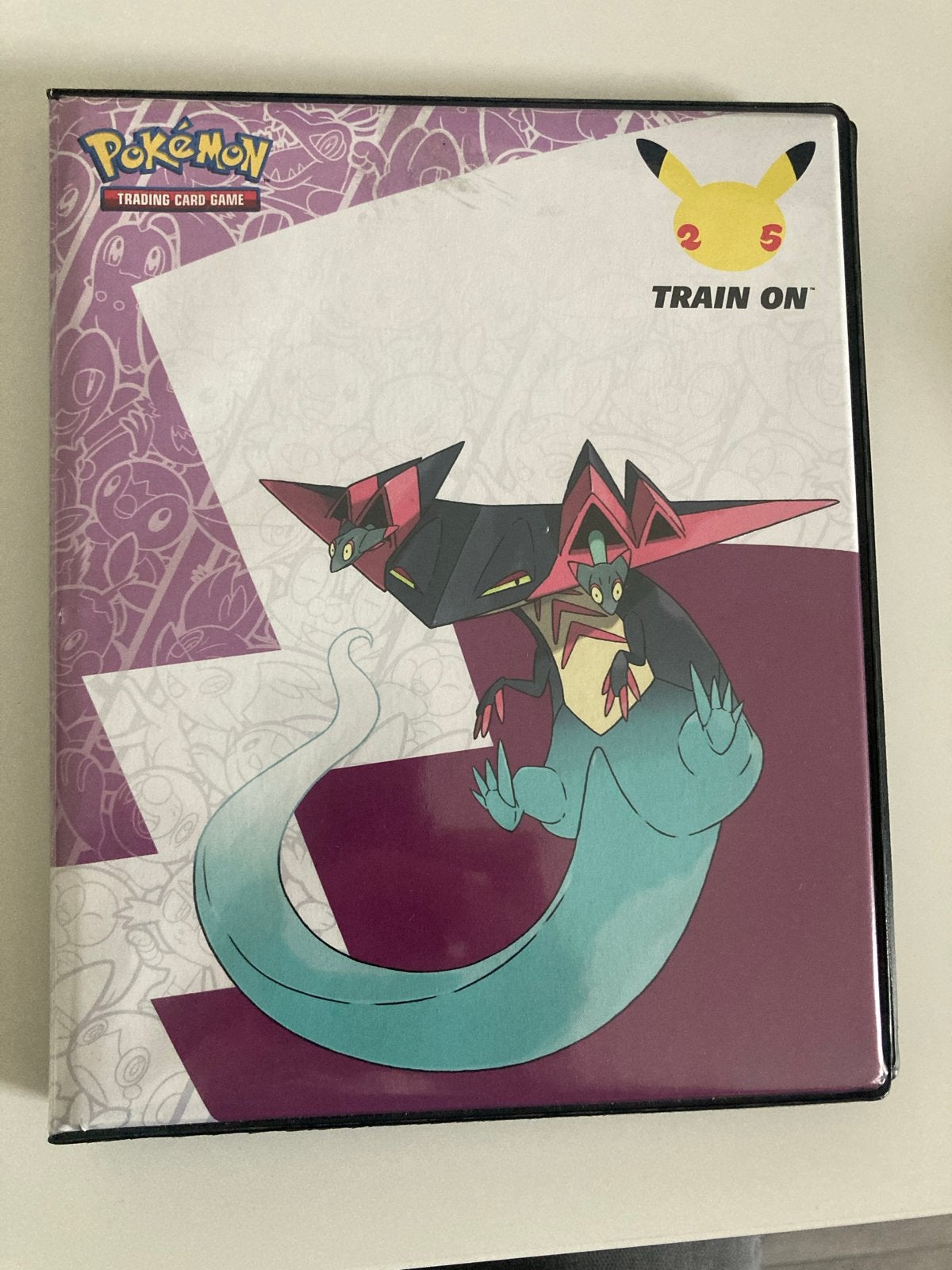 Pokémon 25th Anniversary Verzamelmap, Ophalen of Verzenden, Zo goed als nieuw, Overige typen