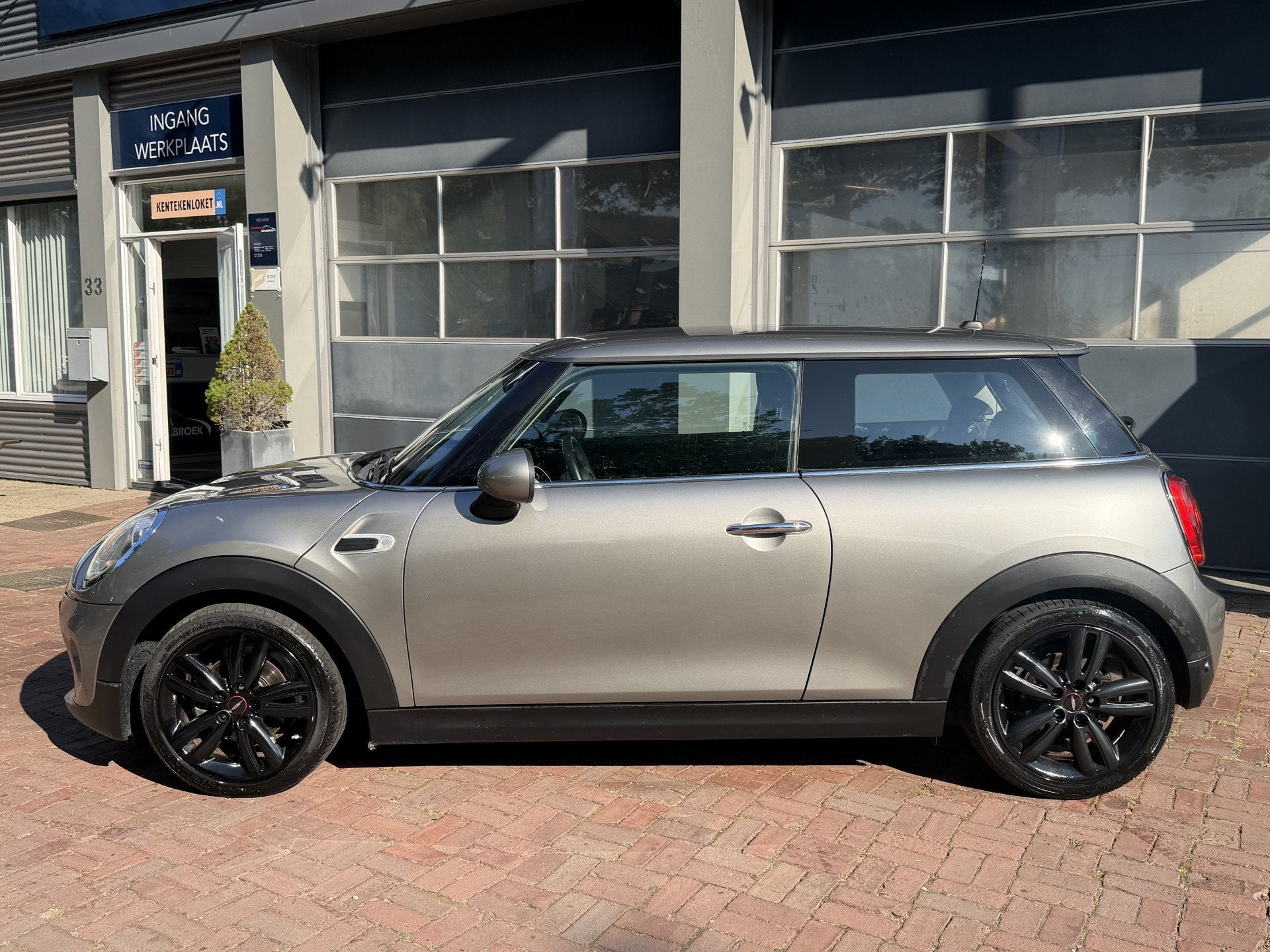 MINI Mini 1.2 One Chili | LMV | Airco | Winterpakket | 06-20, Stof, Gebruikt, 4 stoelen, 1198 cc