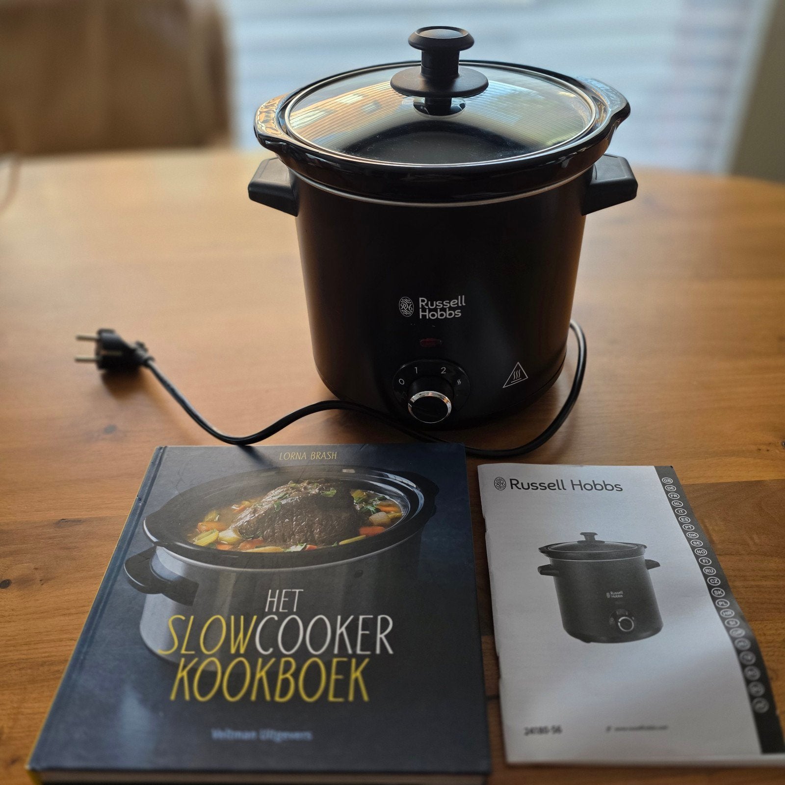 Russell Hobbs Slowcooker met kookboek en handleiding, Ophalen, Zo goed als nieuw