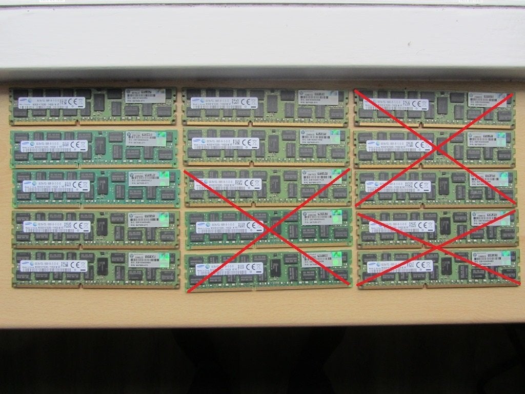 7x Samsung 8GB PC3-10600 DDR3-1333MHz ECC Registered CL9, Computers en Software, 1333 MHz, Server, 8 GB, DDR3