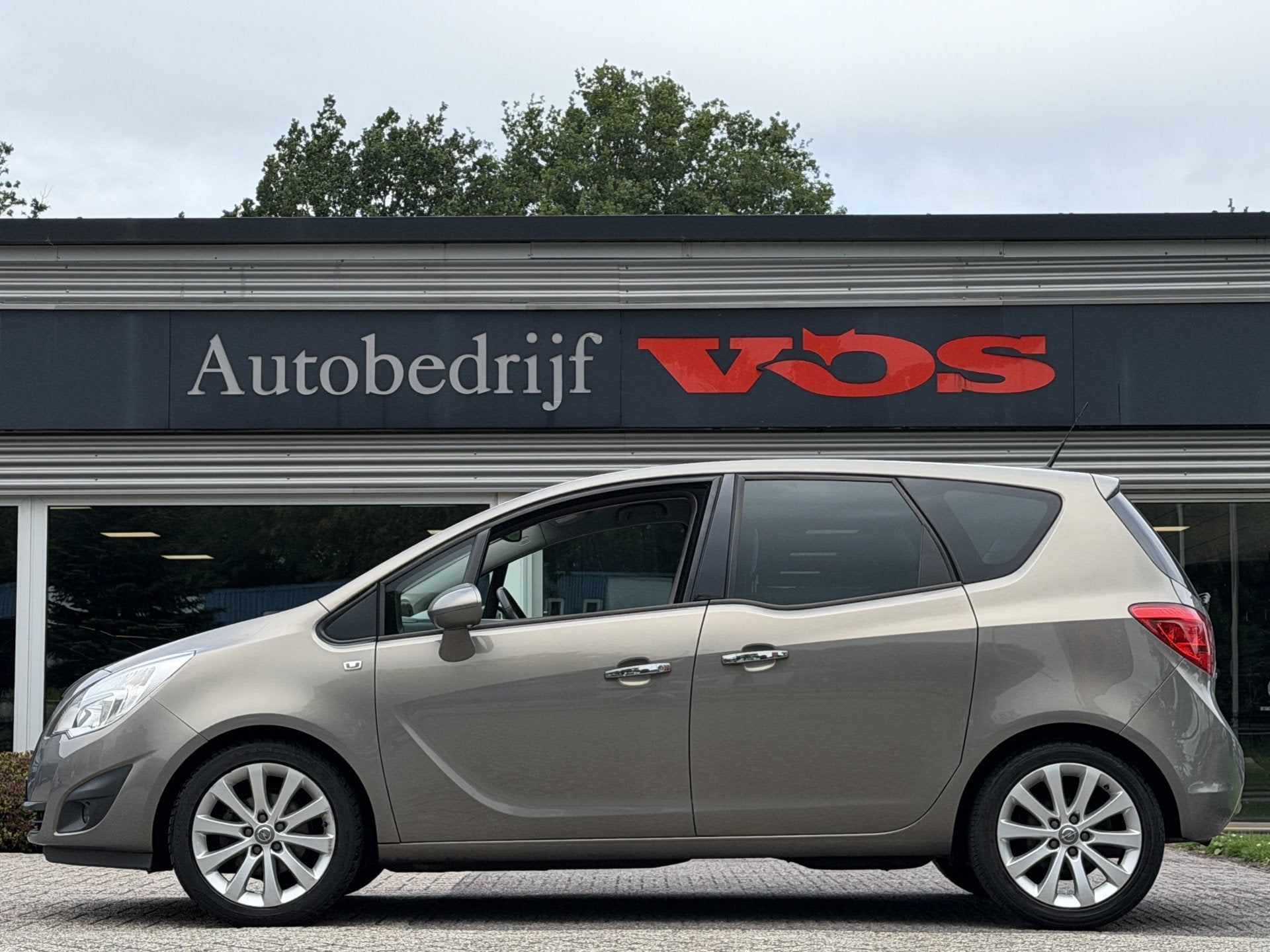 Opel Meriva 1.4 Cosmo | Navi | Afn. trekhaak | Zeer nette st, Auto's, Voorwielaandrijving, Euro 5, 101 pk, Gebruikt
