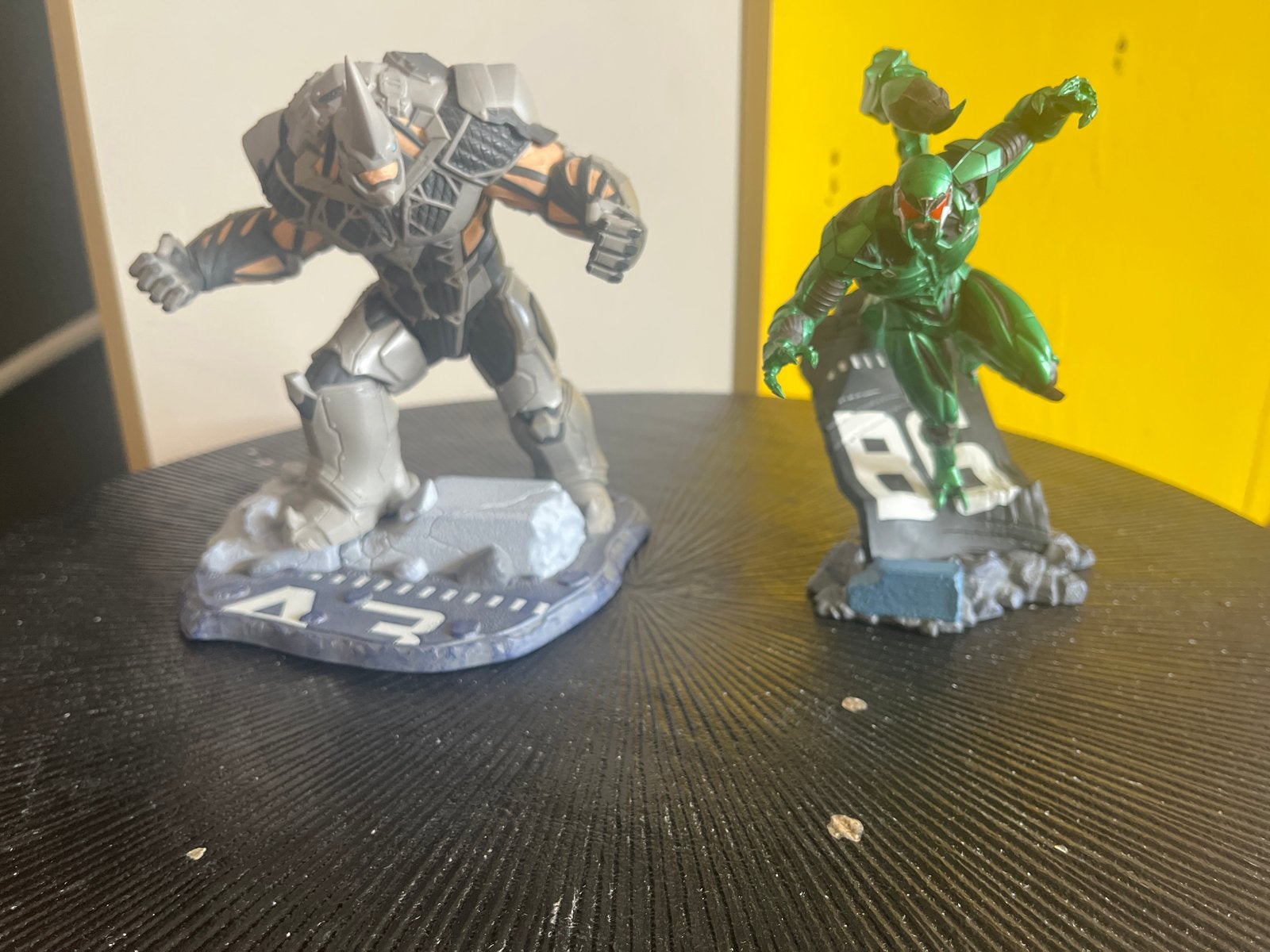 Marvel Rhino en scorpion beeldjes, Verzamelen, Poppetjes en Figuurtjes, Ophalen of Verzenden, Zo goed als nieuw