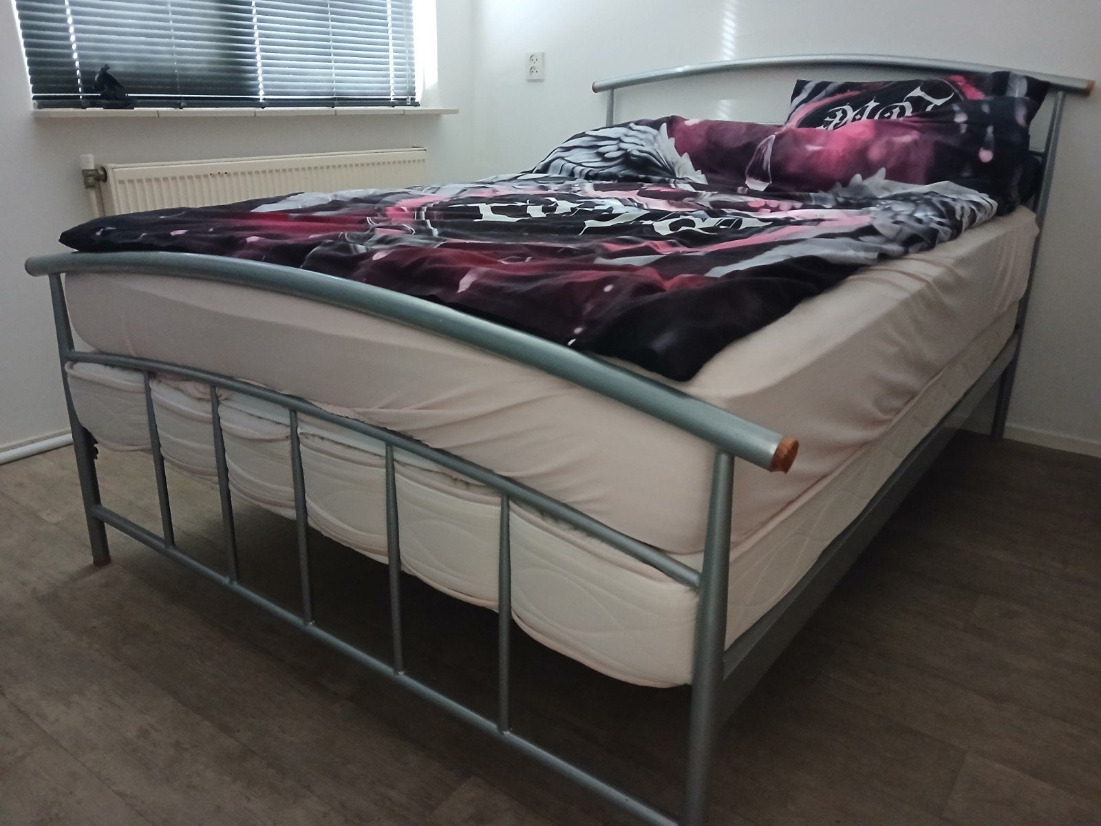 2 pesoons bed 140x200 compleet, Ophalen, Wit, Tweepersoons, 140 cm