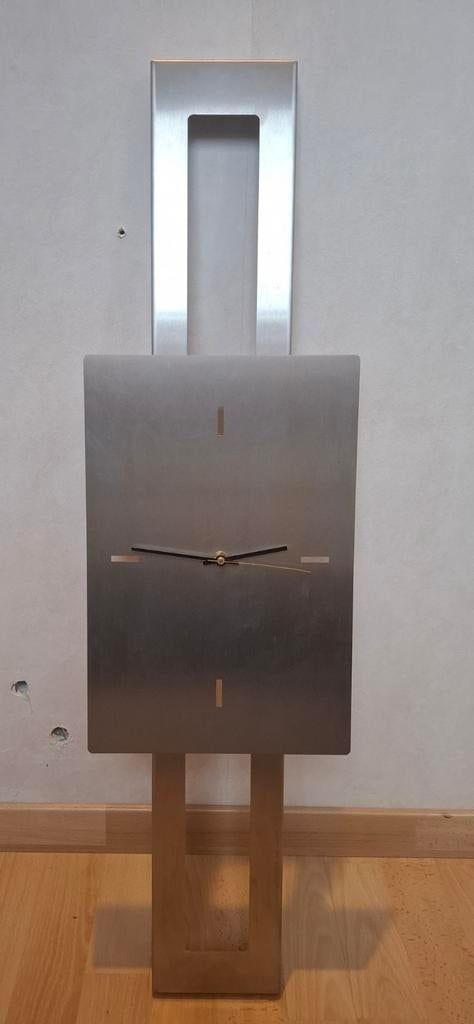 Moderne klok, Ophalen, Gebruikt