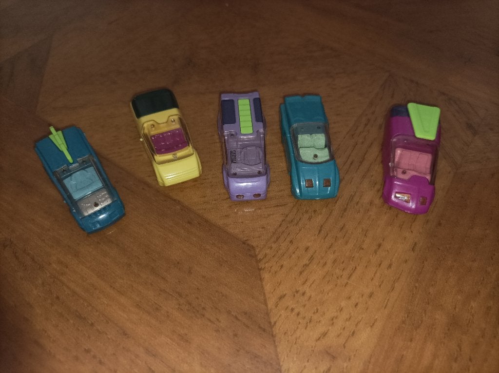 Kinder Ferrero autootjes 5stuks, Ophalen of Verzenden, Zo goed als nieuw, Hardplasticfiguren