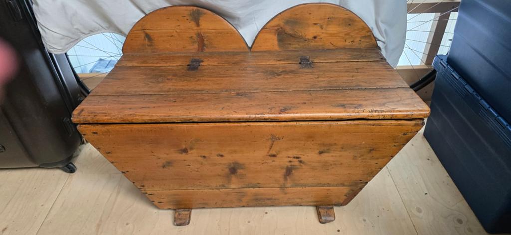 Antieke houten bok/bankje van ruituig, Antiek en Kunst, Ophalen