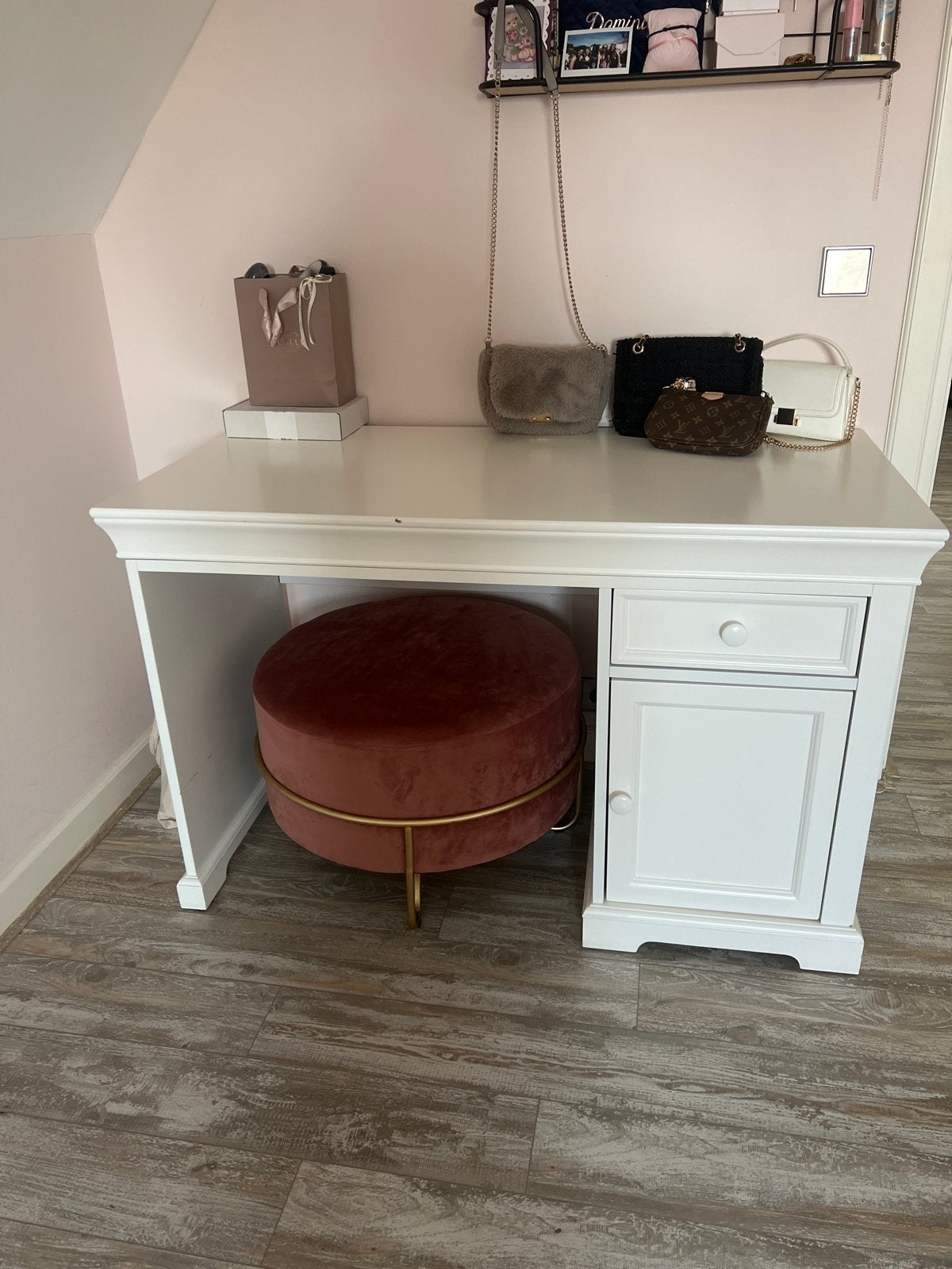 Witte bureau met nachtkastje, Ophalen, Zo goed als nieuw, Meisje
