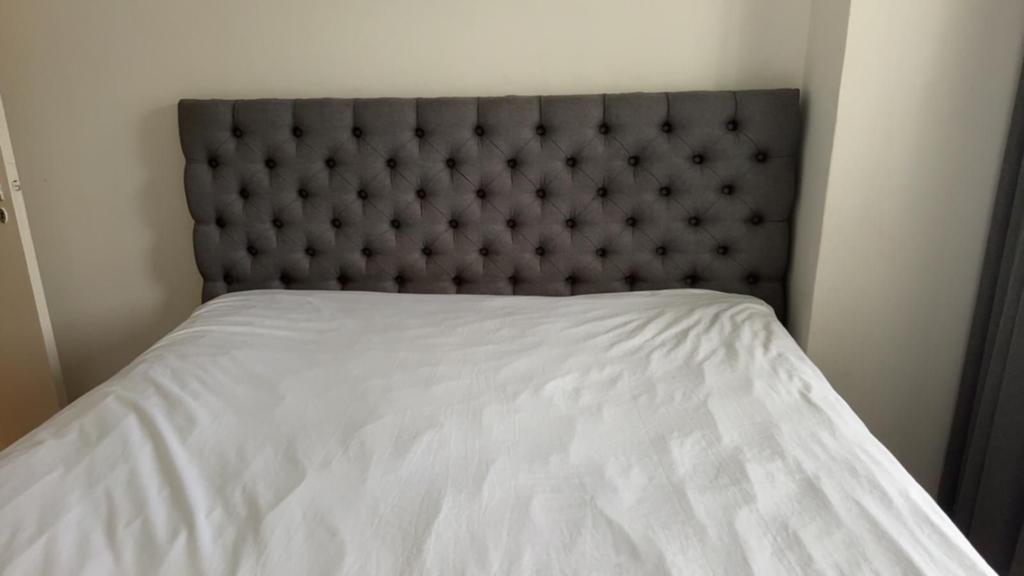 Swisse Sense Boxspring 180x210 - Luxe Tweepersoonsbed, Ophalen, Gebruikt, 210 cm, Tweepersoons