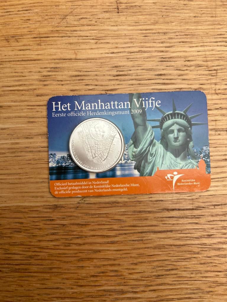 Het Manhattan Vijfje - Eerste officiële Herdenkingsmunt 2009, Postzegels en Munten, Munten | Nederland, Losse munt, Overige waardes