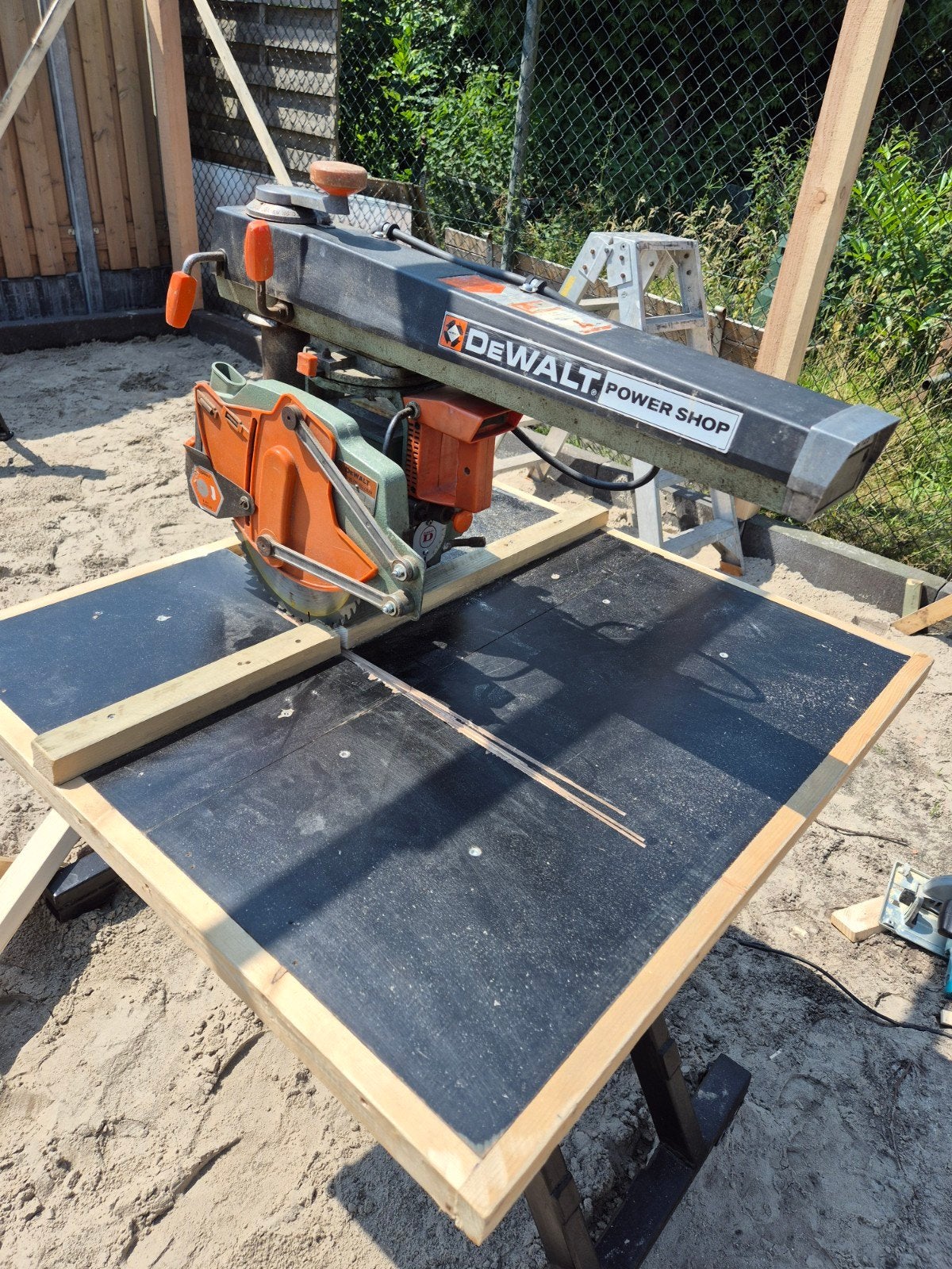DeWalt afkortzaag met nieuw zaagblad, Ophalen, Gebruikt, 70 mm of meer, Afkortzaag
